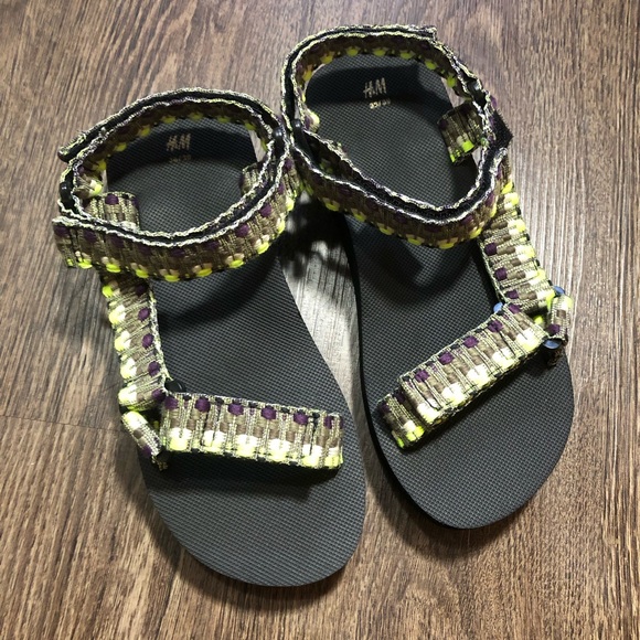 H&M Platform Strappy Sandals - Picture 7 of 15